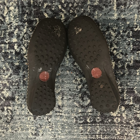 BORN Casual Black Leather Slip On Shoes Sz 6 - Picture 9 of 10